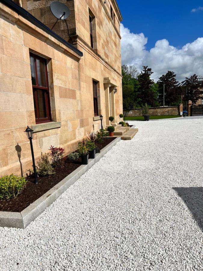 Beautiful 4-Bed Villa In Glasgow Exterior photo